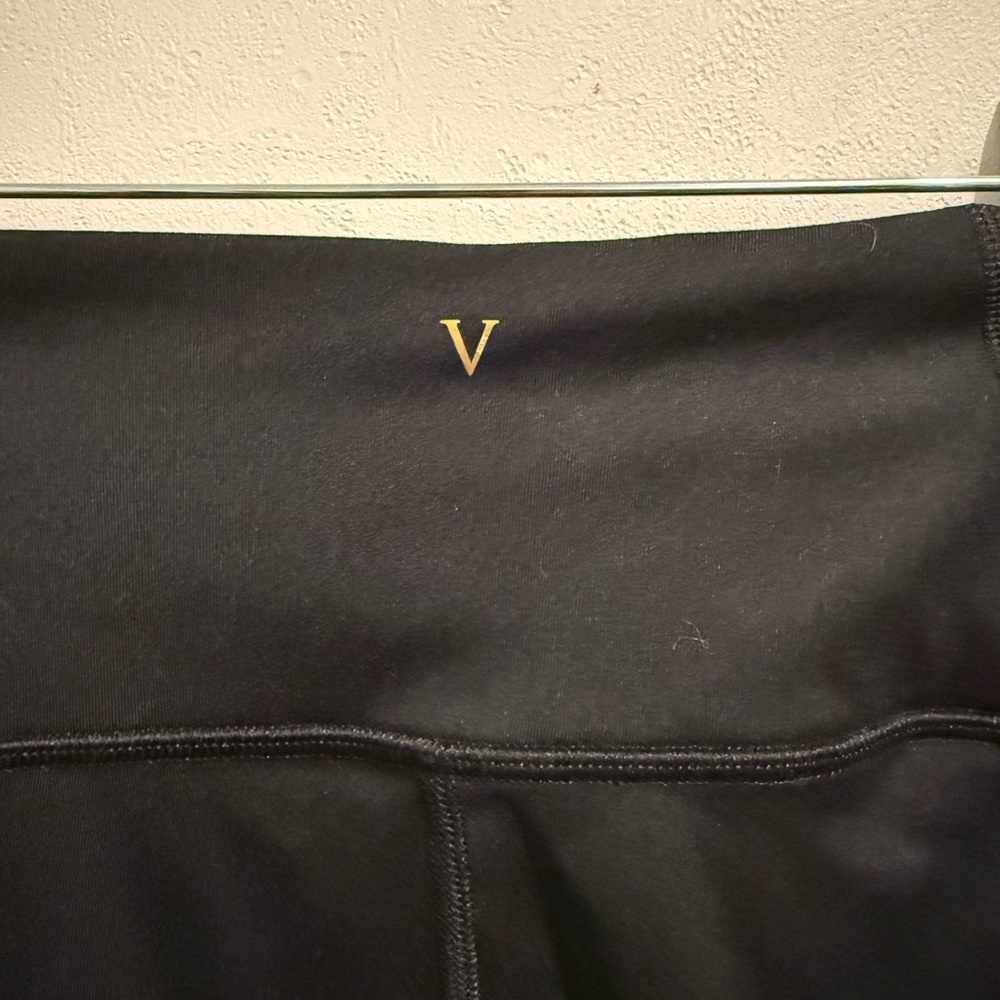 🤎Victoria's Secret Black Leggings - Picture 5 of 5